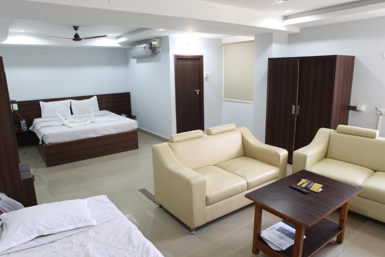 Nova Pride Hotel Hyderabad Exterior photo